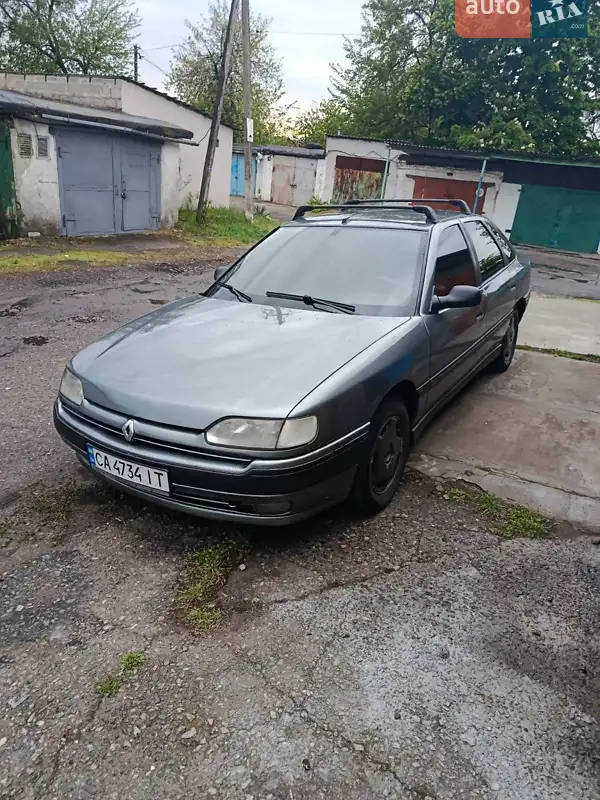 Renault Safrane 1994