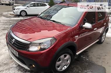 Внедорожник / Кроссовер Renault Sandero StepWay 2012 в Киеве