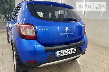 Хэтчбек Renault Sandero StepWay 2015 в Сумах
