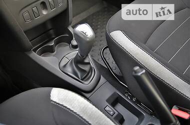 Хэтчбек Renault Sandero StepWay 2019 в 