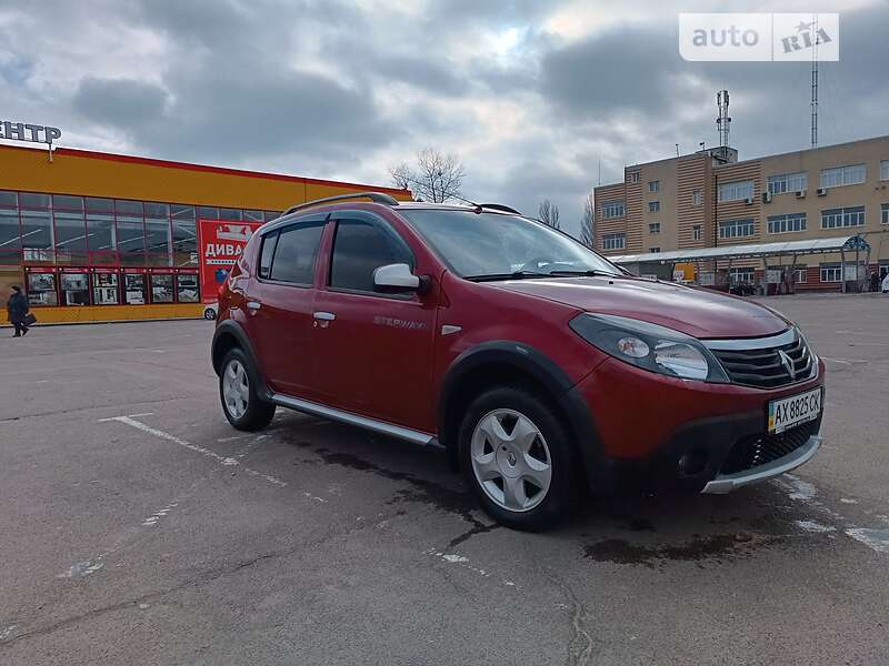 Позашляховик / Кросовер Renault Sandero StepWay 2011 в Харкові