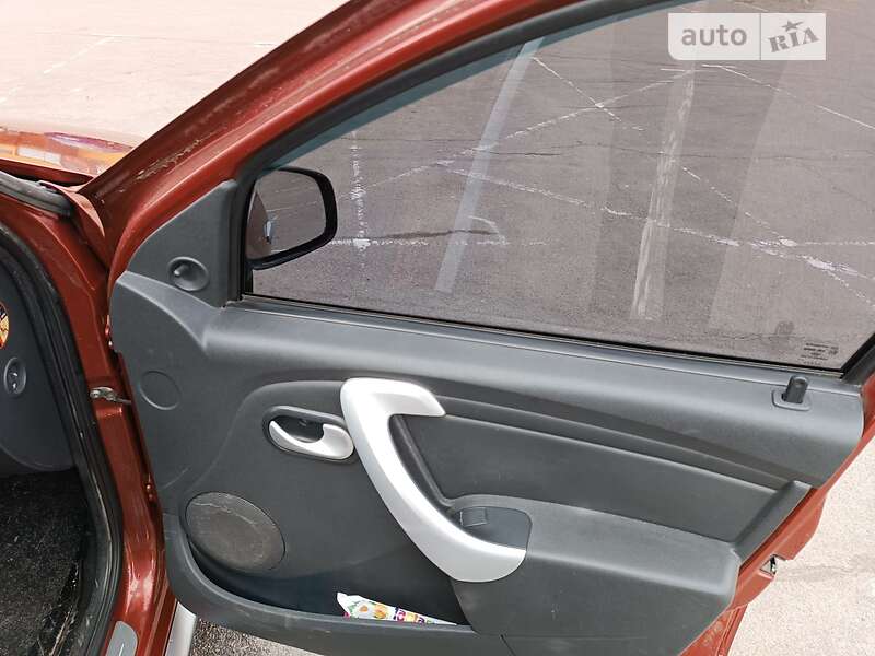 Позашляховик / Кросовер Renault Sandero StepWay 2011 в Харкові