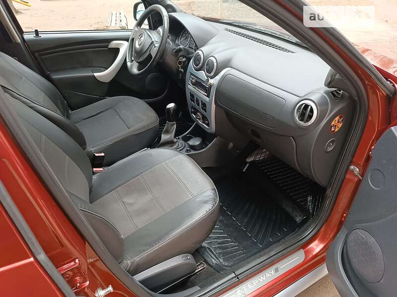 Позашляховик / Кросовер Renault Sandero StepWay 2011 в Харкові