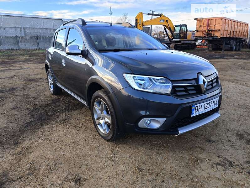 Хэтчбек Renault Sandero StepWay 2018 в Одессе