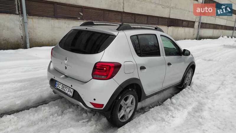 Хэтчбек Renault Sandero StepWay 2018 в Львове