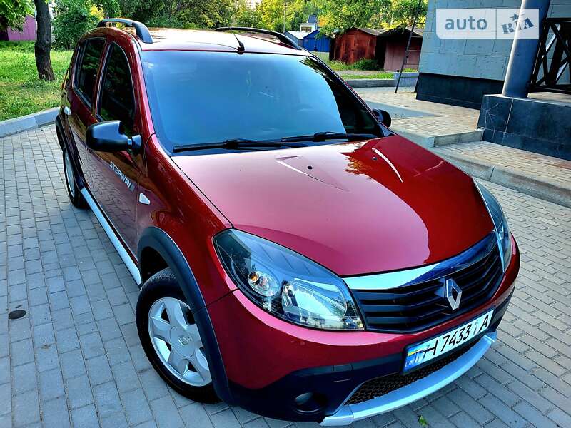 Первый тест Renault Sandero Stepway. Внедорожник для бедных