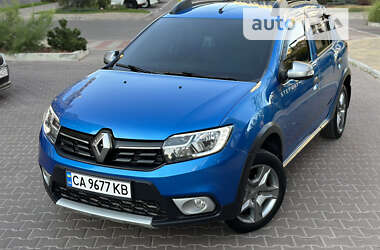 Хэтчбек Renault Sandero StepWay 2017 в Хмельницком