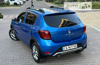 Хэтчбек Renault Sandero StepWay 2017 в Хмельницком