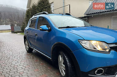 Внедорожник / Кроссовер Renault Sandero StepWay 2014 в Тячеве