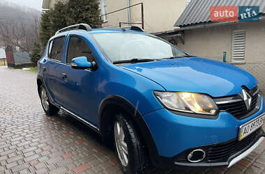 Внедорожник / Кроссовер Renault Sandero StepWay 2014 в Тячеве