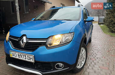 Внедорожник / Кроссовер Renault Sandero StepWay 2014 в Тячеве