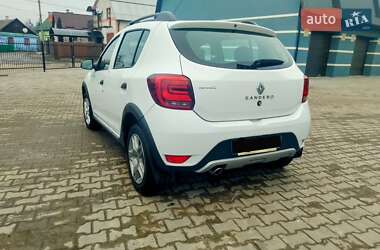 Хэтчбек Renault Sandero StepWay 2018 в Изяславе