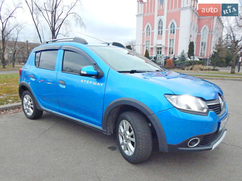 Renault Sandero StepWay 2016