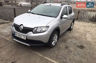 Внедорожник / Кроссовер Renault Sandero StepWay 2013 в Остроге