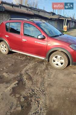 Позашляховик / Кросовер Renault Sandero StepWay 2012 в 