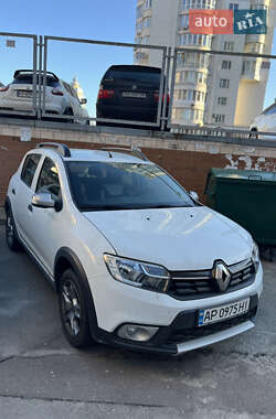 Хэтчбек Renault Sandero StepWay 2021 в Киеве