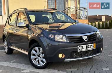 Внедорожник / Кроссовер Renault Sandero StepWay 2010 в 