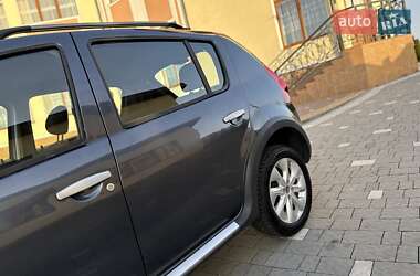 Внедорожник / Кроссовер Renault Sandero StepWay 2010 в 