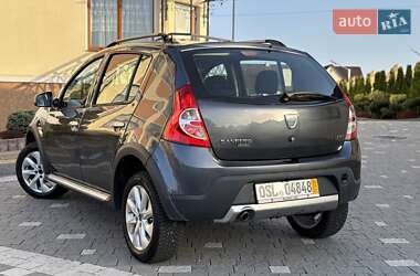 Внедорожник / Кроссовер Renault Sandero StepWay 2010 в 