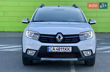 Хэтчбек Renault Sandero StepWay 2021 в 