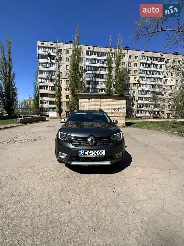 Хетчбек Renault Sandero StepWay 2020 в 