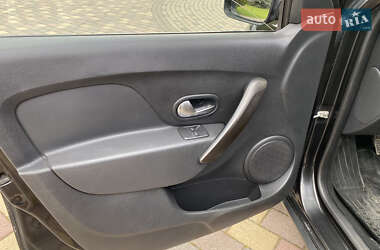 Хетчбек Renault Sandero StepWay 2019 в 