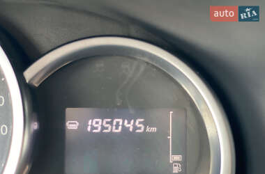 Хетчбек Renault Sandero StepWay 2019 в 