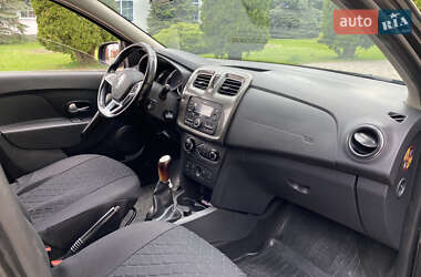 Хетчбек Renault Sandero StepWay 2019 в 