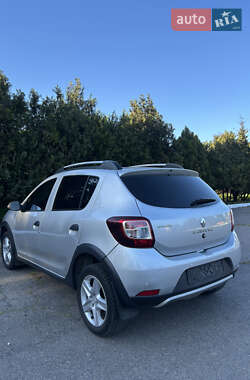 Внедорожник / Кроссовер Renault Sandero StepWay 2013 в 