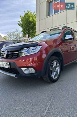 Хетчбек Renault Sandero StepWay 2020 в Києві