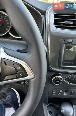 Хэтчбек Renault Sandero StepWay 2020 в 