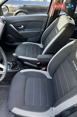 Хэтчбек Renault Sandero StepWay 2020 в 