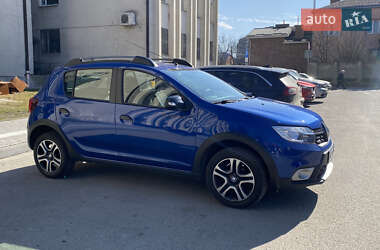 Хэтчбек Renault Sandero StepWay 2020 в 