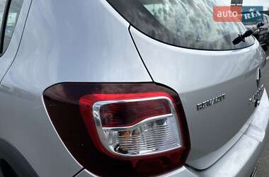 Внедорожник / Кроссовер Renault Sandero StepWay 2015 в 