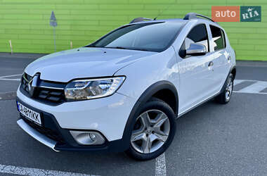 Хетчбек Renault Sandero StepWay 2021 в 