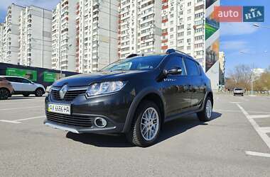Позашляховик / Кросовер Renault Sandero StepWay 2013 в 
