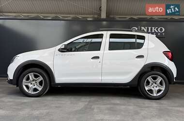 Хэтчбек Renault Sandero StepWay 2019 в 