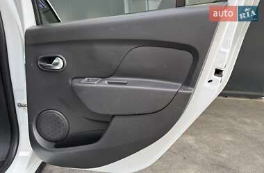 Хэтчбек Renault Sandero StepWay 2019 в 