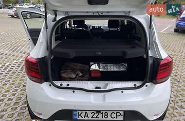 Хэтчбек Renault Sandero StepWay 2019 в 