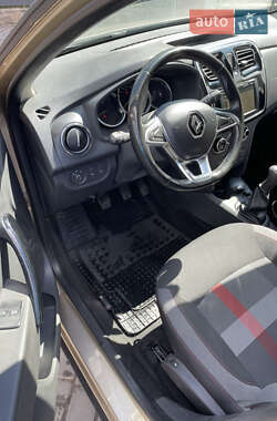 Хэтчбек Renault Sandero StepWay 2019 в 