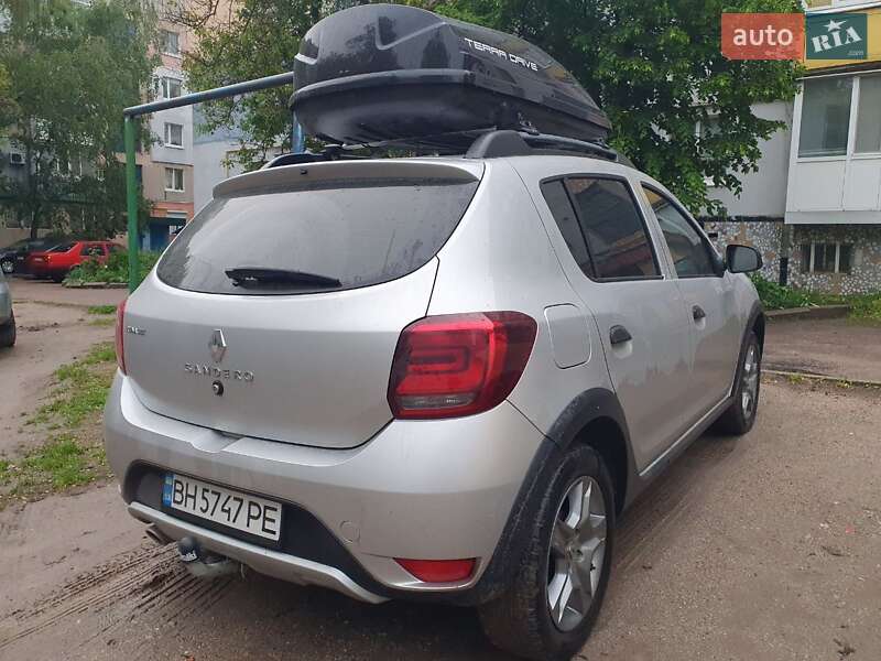 Хэтчбек Renault Sandero StepWay 2018 в Киеве