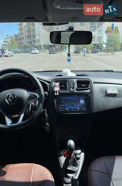 Хэтчбек Renault Sandero StepWay 2019 в 