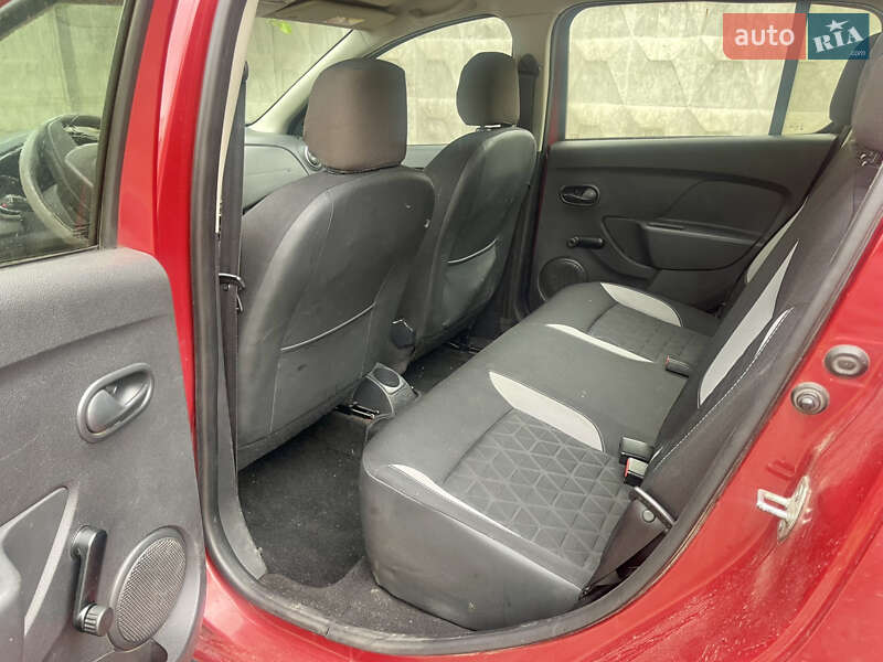 Позашляховик / Кросовер Renault Sandero StepWay 2014 в Чернігові