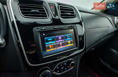 Хэтчбек Renault Sandero StepWay 2019 в 