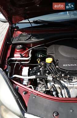 Позашляховик / Кросовер Renault Sandero StepWay 2011 в 