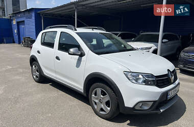 Хэтчбек Renault Sandero StepWay 2021 в 
