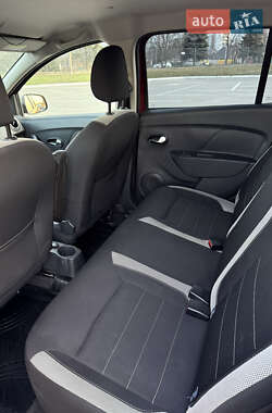 Хэтчбек Renault Sandero StepWay 2020 в 