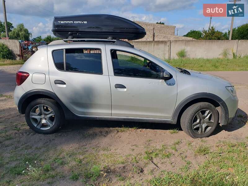 Хэтчбек Renault Sandero StepWay 2018 в Киеве