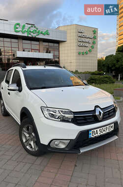 Хэтчбек Renault Sandero StepWay 2021 в 