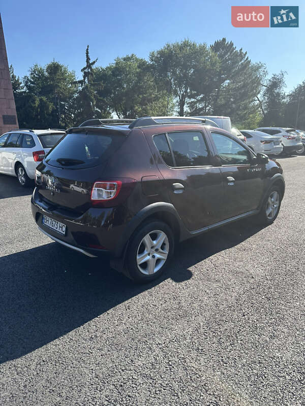 Хэтчбек Renault Sandero StepWay 2016 в Одессе